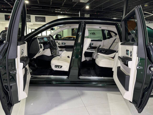 2022 Rolls-Royce Phantom