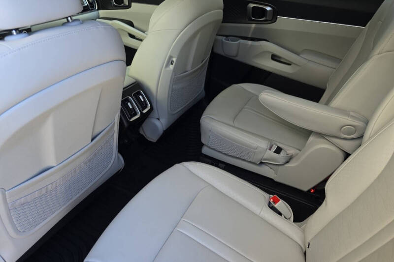 2025 Kia Sorento Hybrid EX