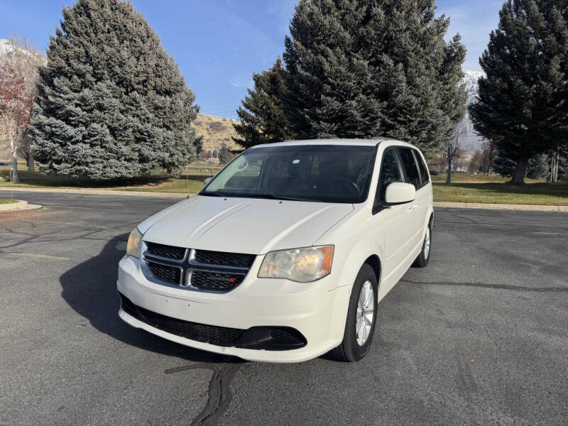 2013 Dodge Grand Caravan SXT's photo