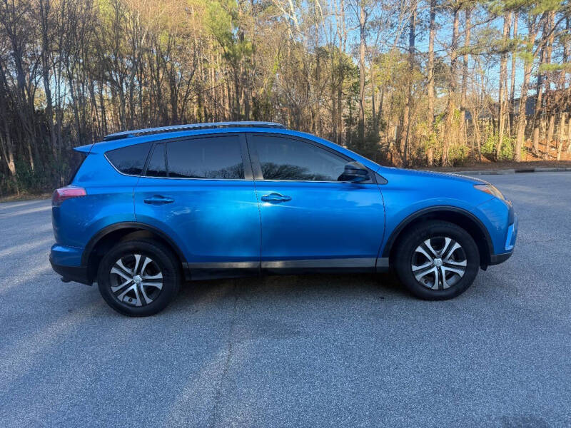 2017 Toyota RAV4 LE