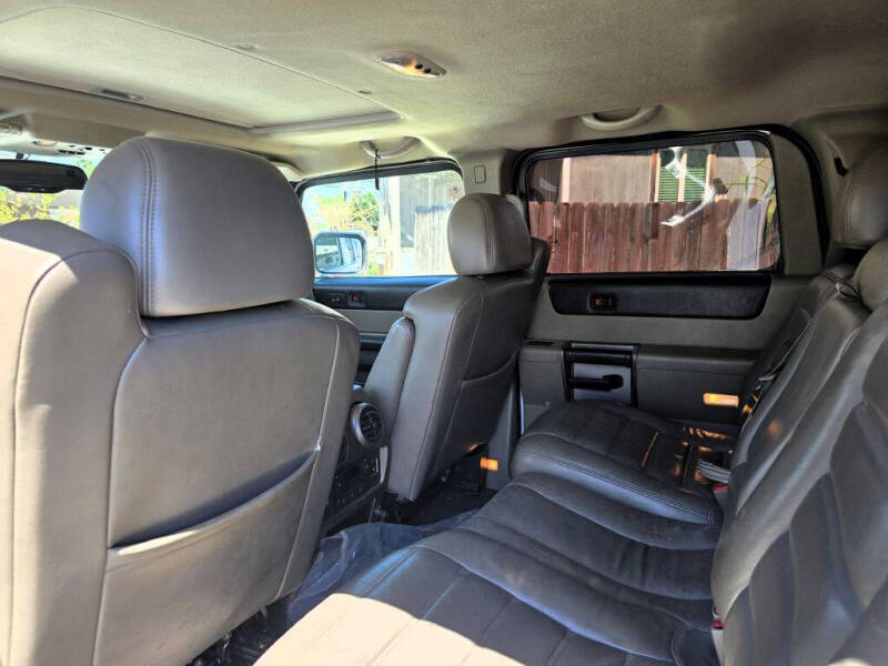 2004 HUMMER H2