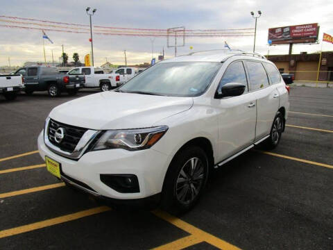 2017 Nissan Pathfinder SV