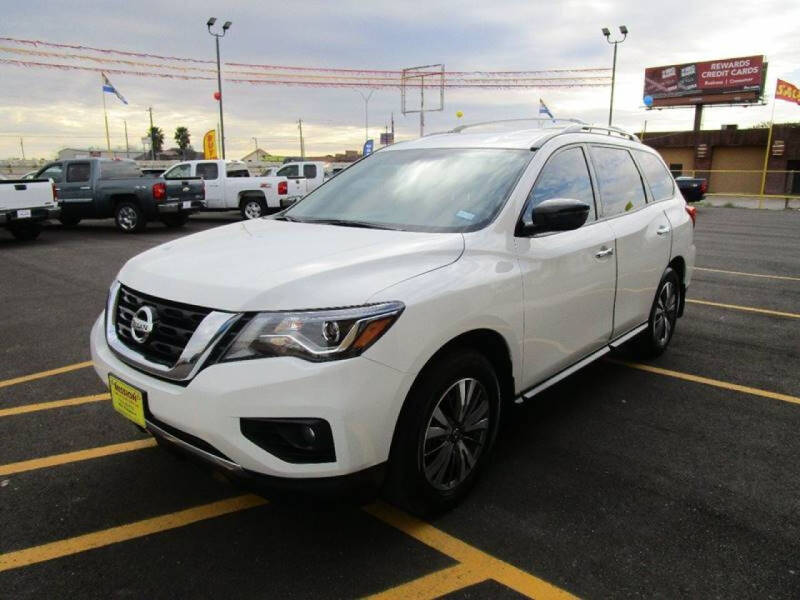 2017 Nissan Pathfinder SV