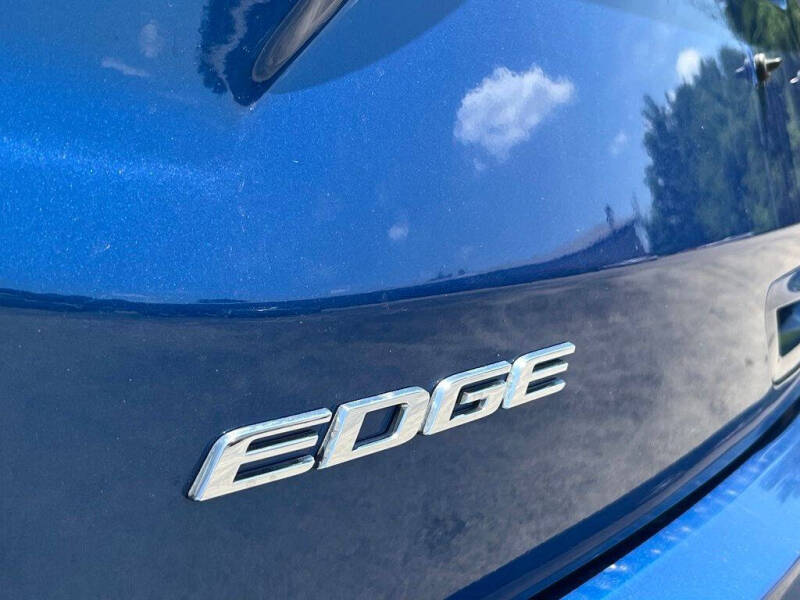 2020 Ford Edge SE