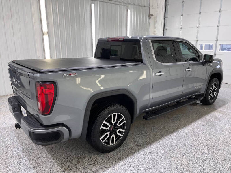 Used 2021 GMC Sierra 1500 SLT with VIN 3GTU9DED4MG360383 for sale in Sioux Falls, SD