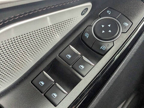 2022 Ford Explorer Hybrid Platinum