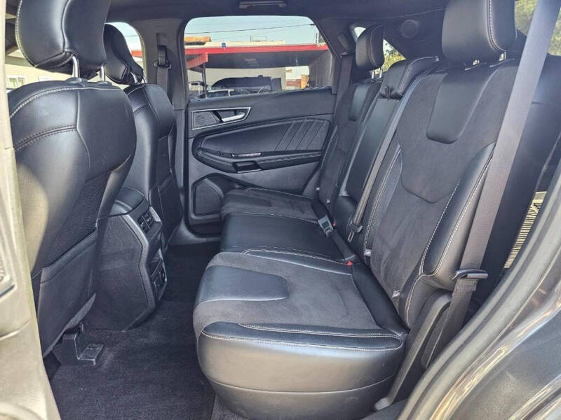 2019 Ford Edge ST
