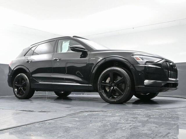 2019 Audi e-tron quattro Prestige