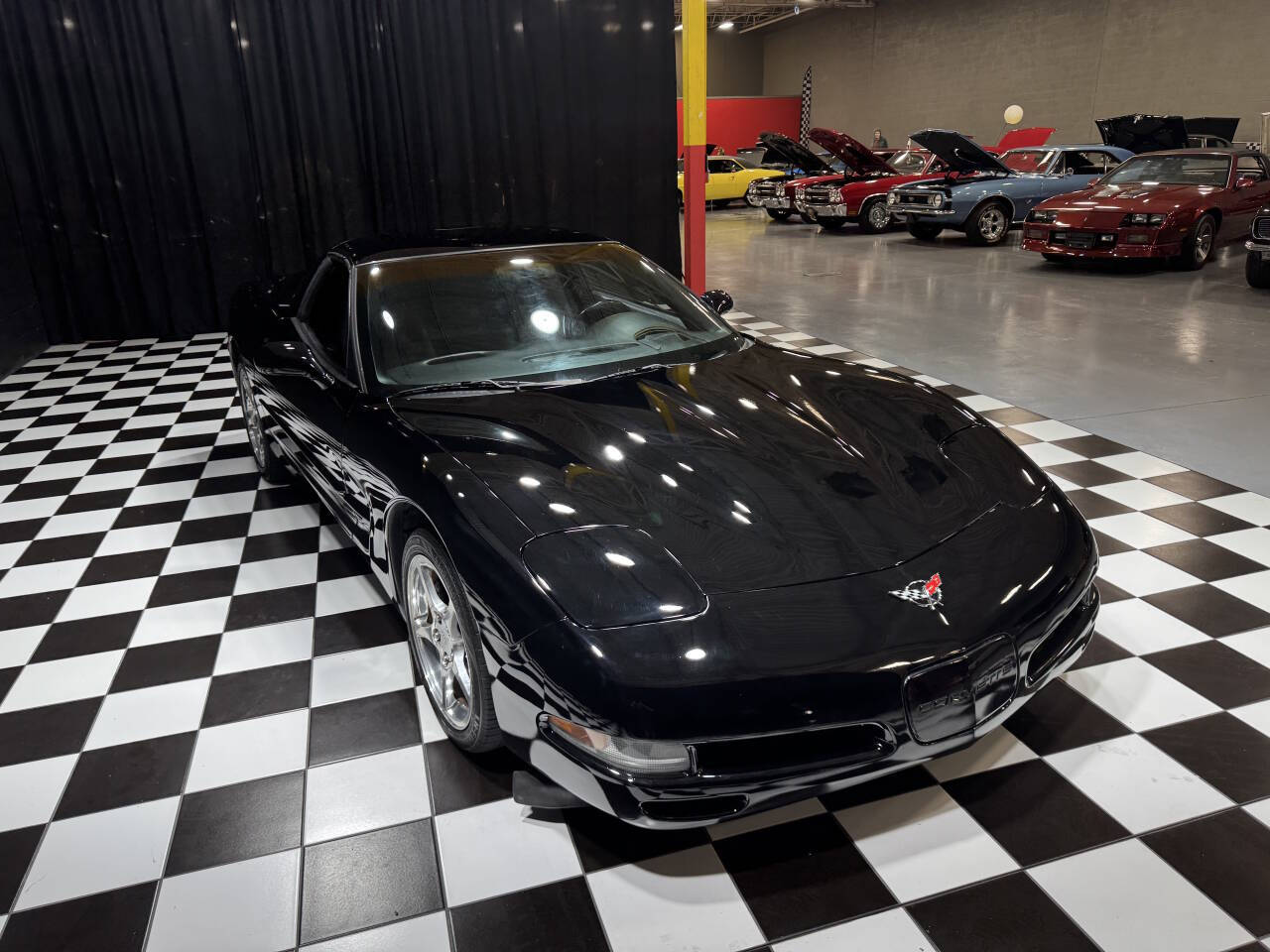 2004 Chevrolet Corvette 11
