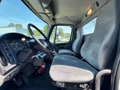 2015 Freightliner M2 106