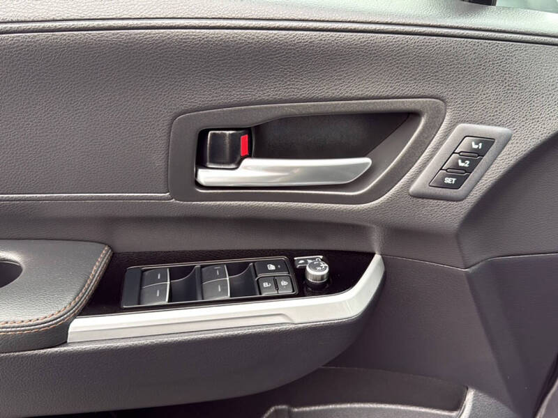 2025 Toyota Sienna Limited 7-Passenger