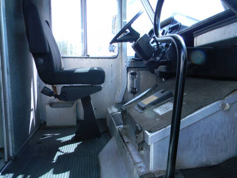 2009 Freightliner MT45 Chassis