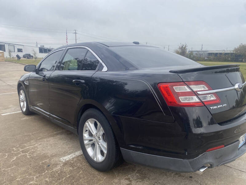 2014 Ford Taurus SEL