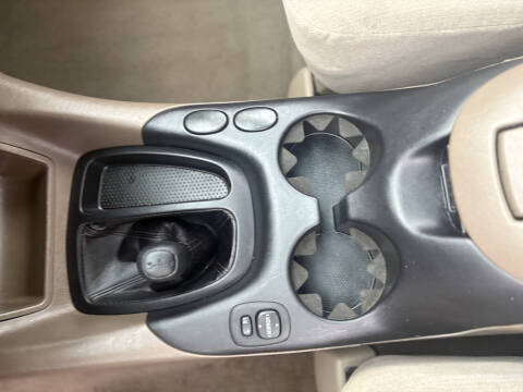 2004 Toyota Sequoia SR5