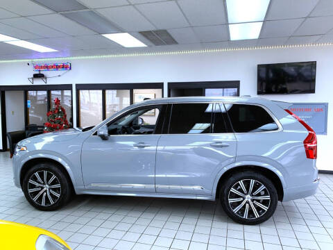 2025 Volvo XC90 B5 Core Bright Theme