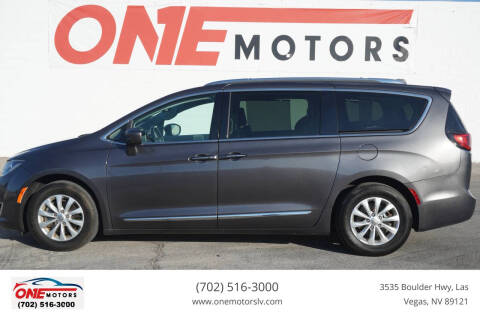 2018 Chrysler Pacifica Touring L