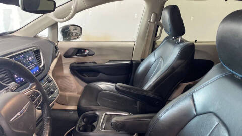 2021 Chrysler Pacifica Touring L