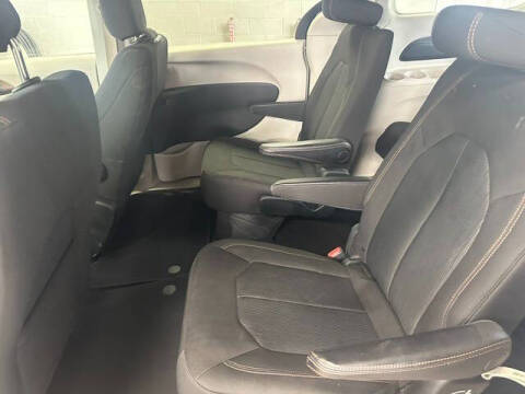 2017 Chrysler Pacifica LX