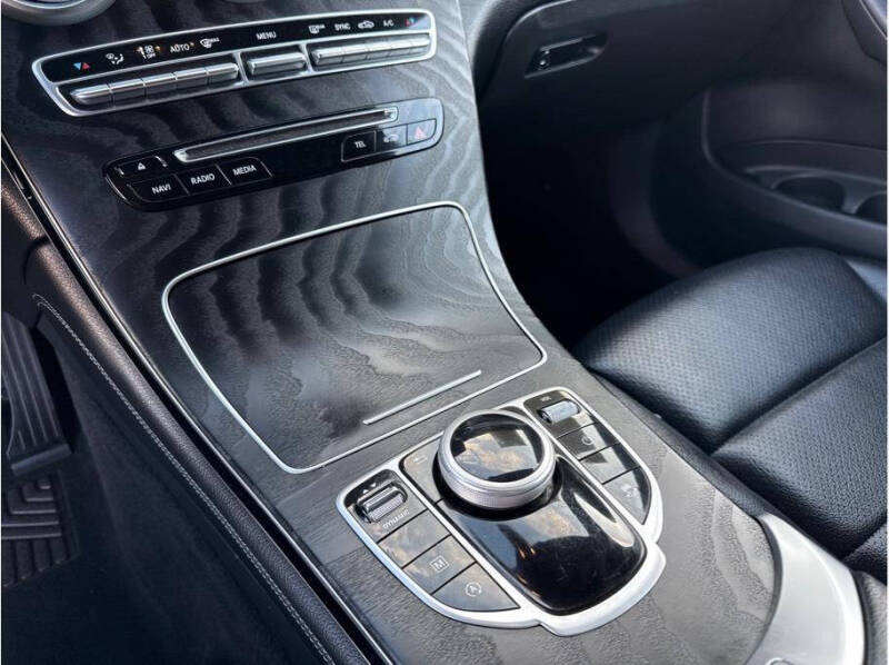 2017 Mercedes-Benz GLC GLC 300