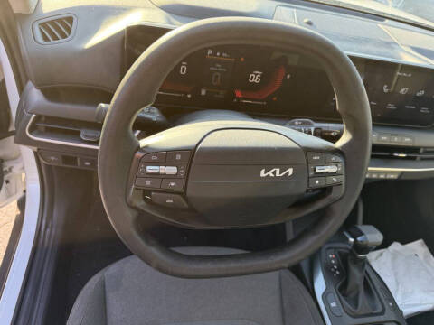 2025 Kia K4 LX