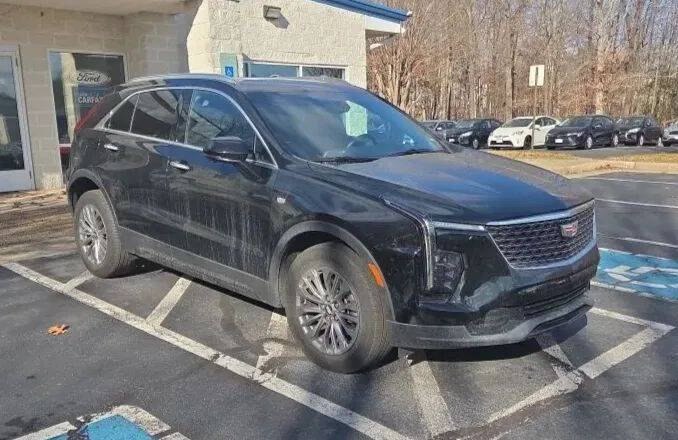 2025 Cadillac XT4 Premium Luxury