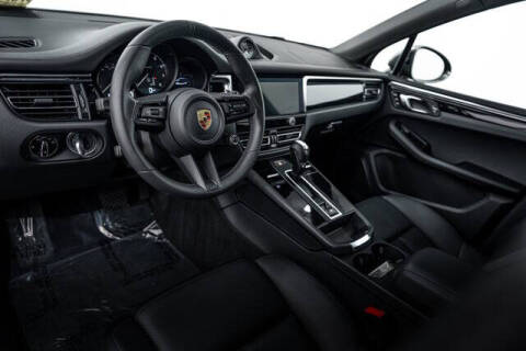 2023 Porsche Macan T