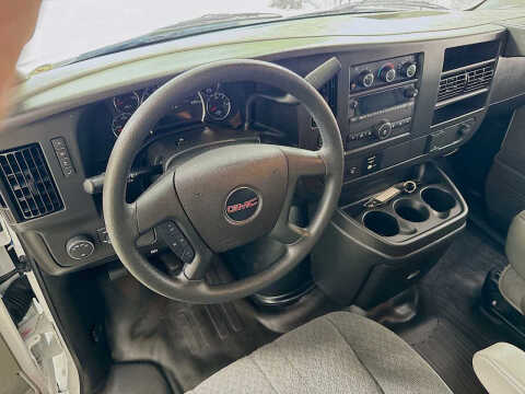 2025 GMC Savana 2500