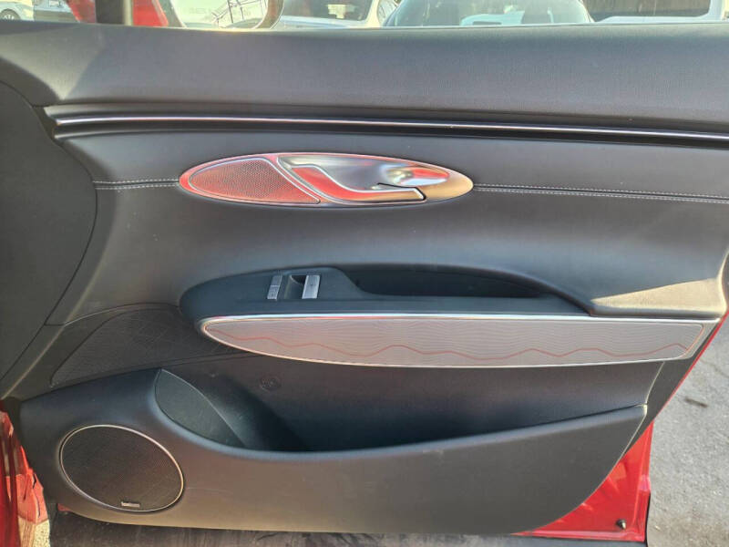 2023 Genesis GV70 2.5T Standard