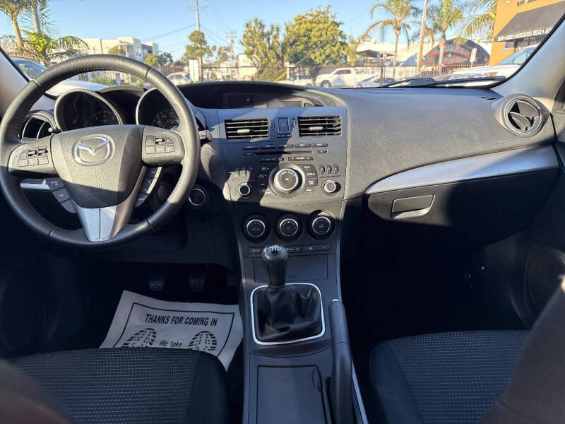 2013 Mazda MAZDA3 i Touring