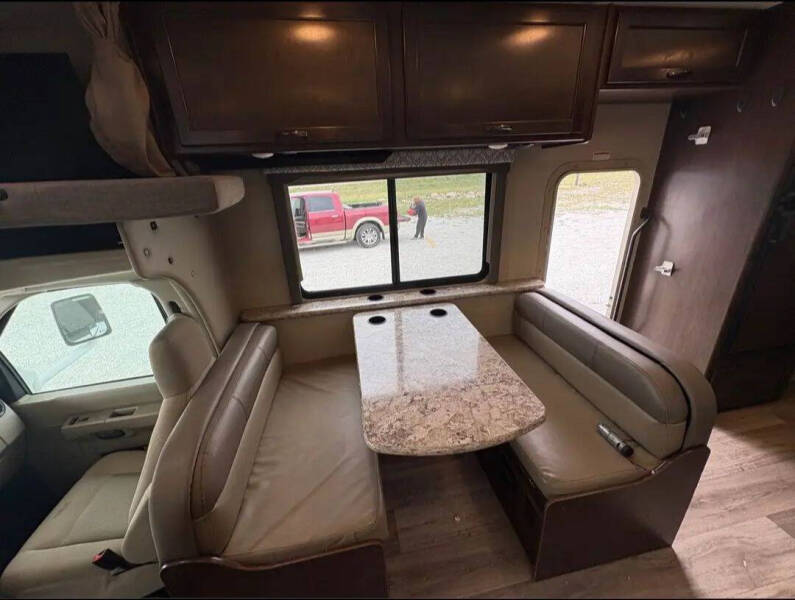 2019 Thor Motor Coach Freedom Elite