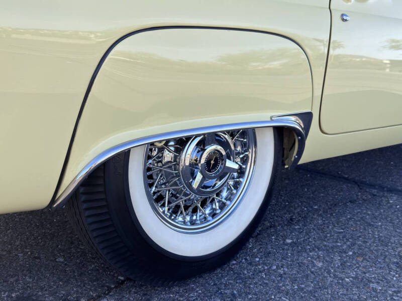 1957 Ford Thunderbird