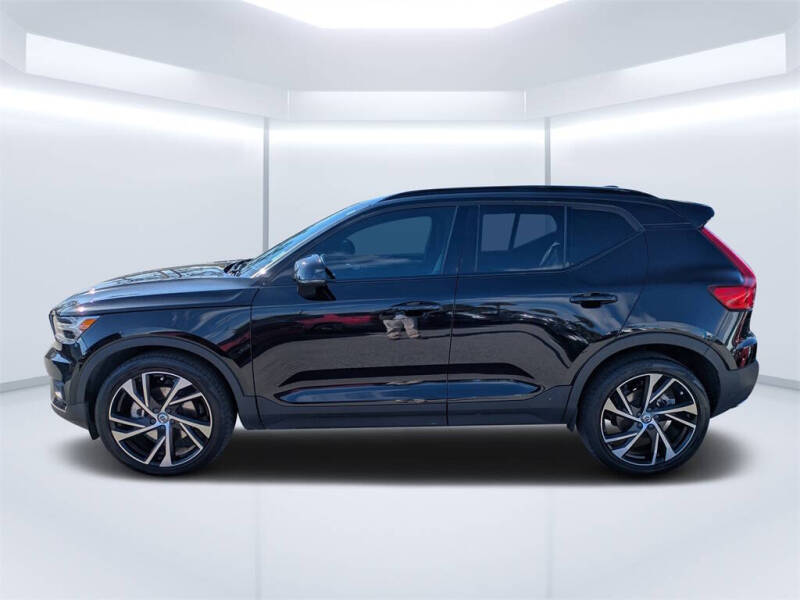 2020 Volvo XC40 T5 R-Design