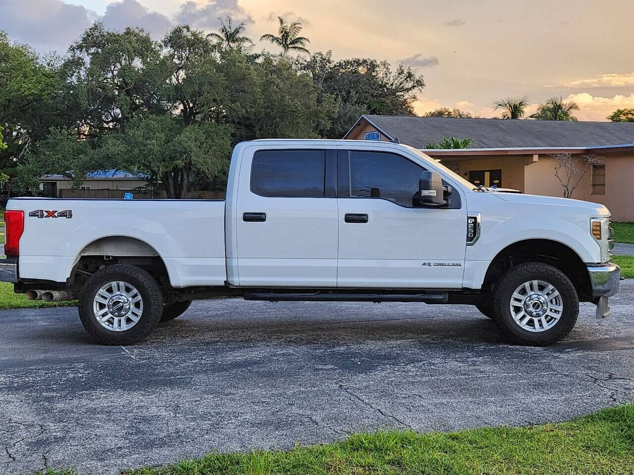 2019 Ford F-250 Pickup - $29,995
