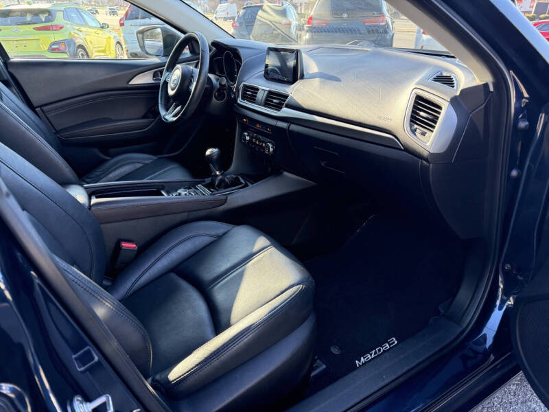 2018 Mazda MAZDA3 Touring