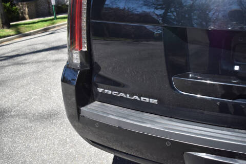 2019 Cadillac Escalade Luxury