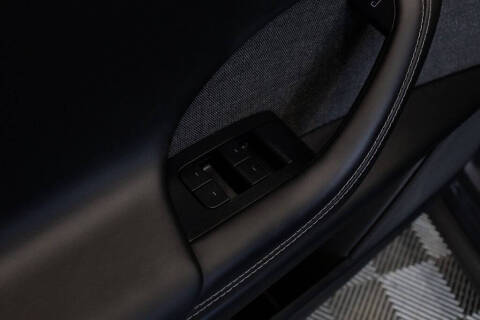 2023 Tesla Model X Standard Range