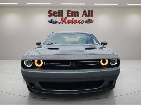 2023 Dodge Challenger SXT