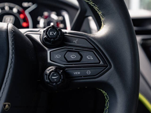 2024 Lamborghini Revuelto