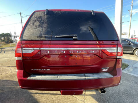 2016 Lincoln Navigator Select