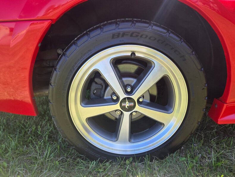 2004 Ford Mustang Mach 1 Premium