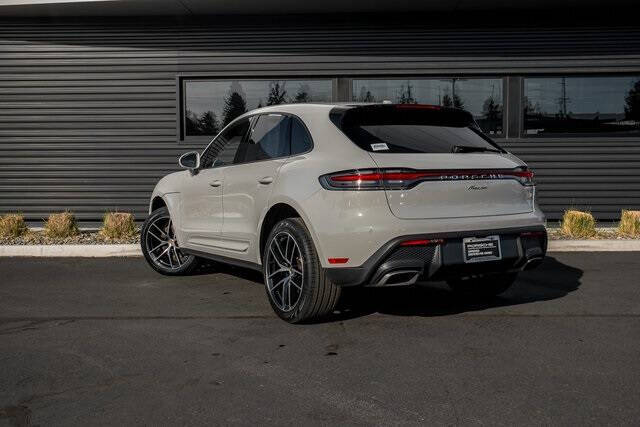 2022 Porsche Macan
