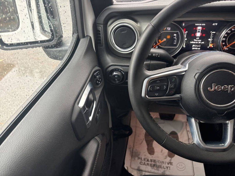 2023 Jeep Gladiator Overland