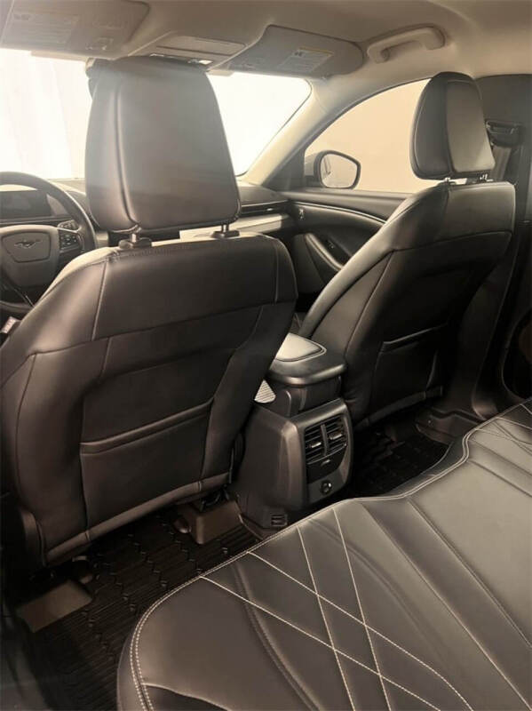 2021 Ford Mustang Mach-E Select