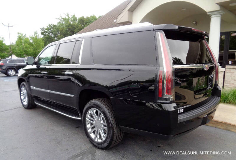 2019 Cadillac Escalade ESV Standard