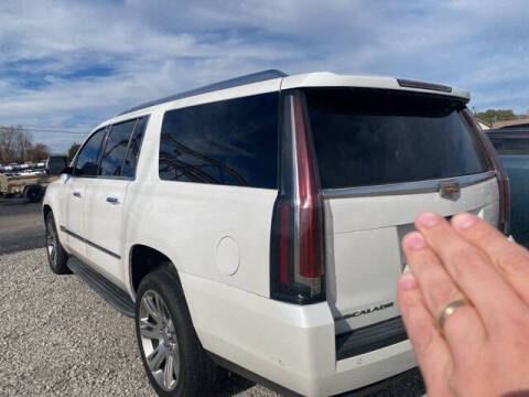 2018 Cadillac Escalade ESV Luxury