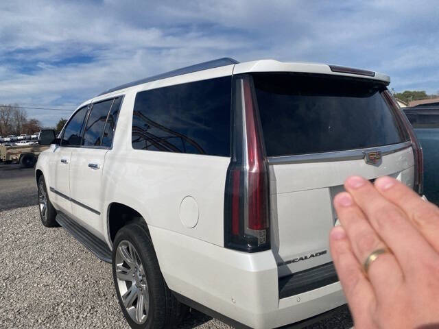 2018 Cadillac Escalade ESV Luxury