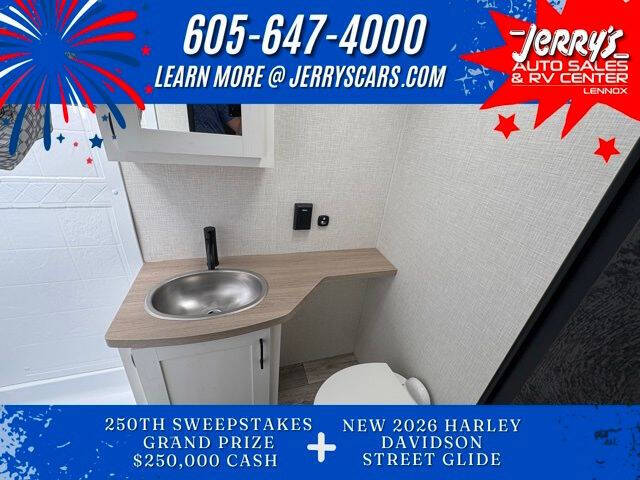 2026 Venture RV Sienna