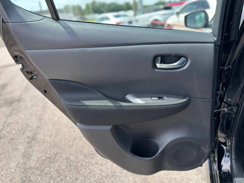 2023 Nissan LEAF S