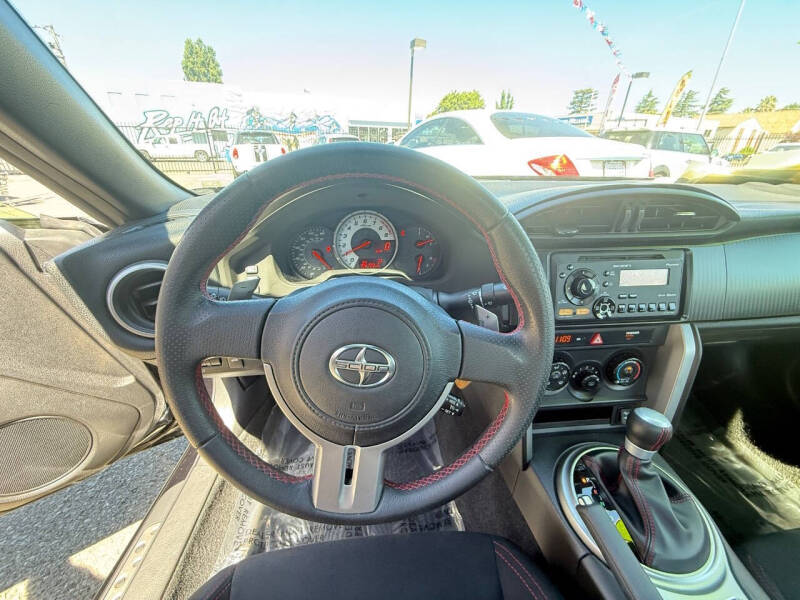 2013 Scion FR-S