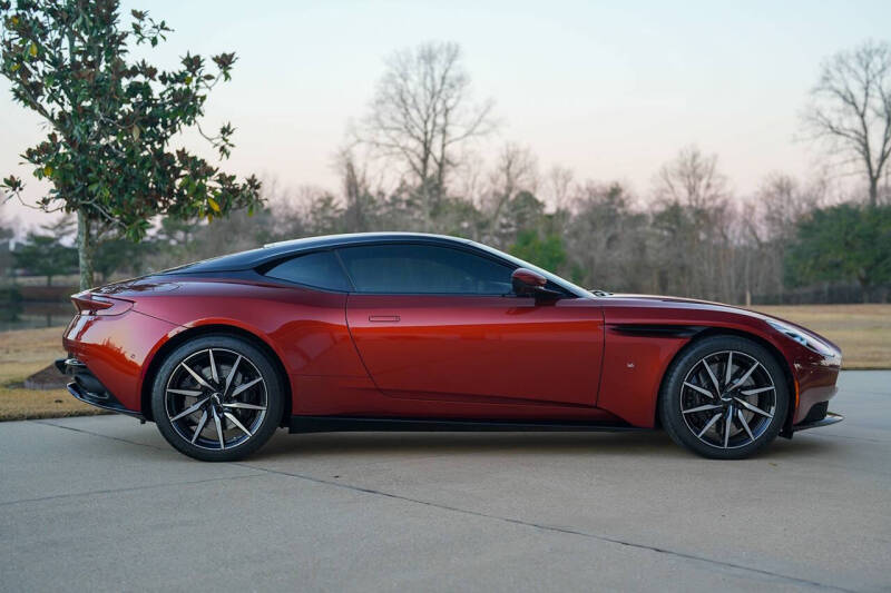 2017 Aston Martin DB11